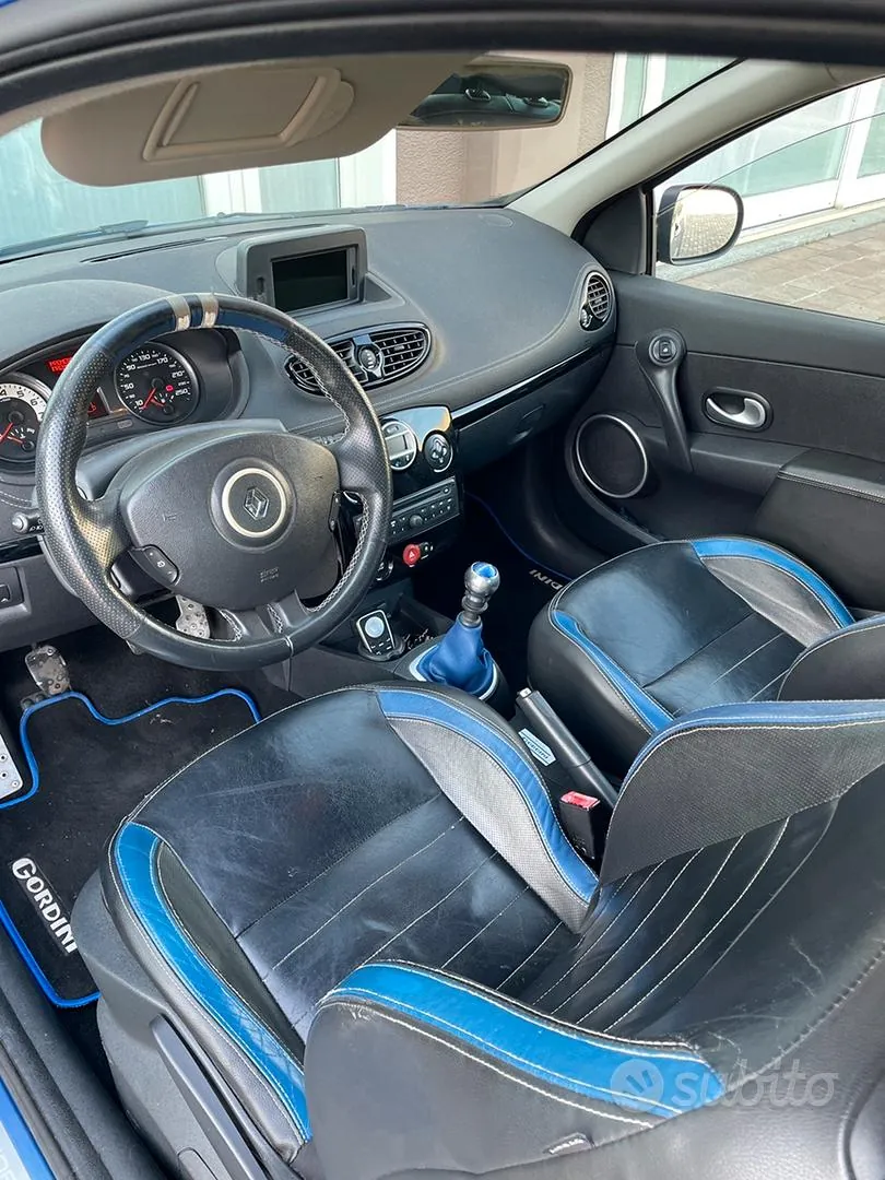 Renault Clio 2011 photo 3