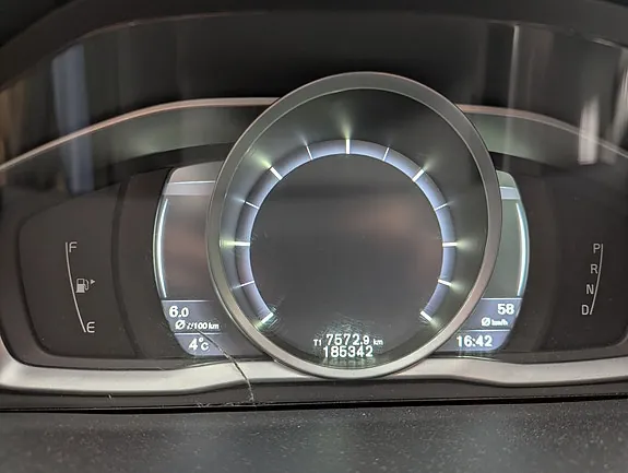 Volvo V60 2015 photo 4