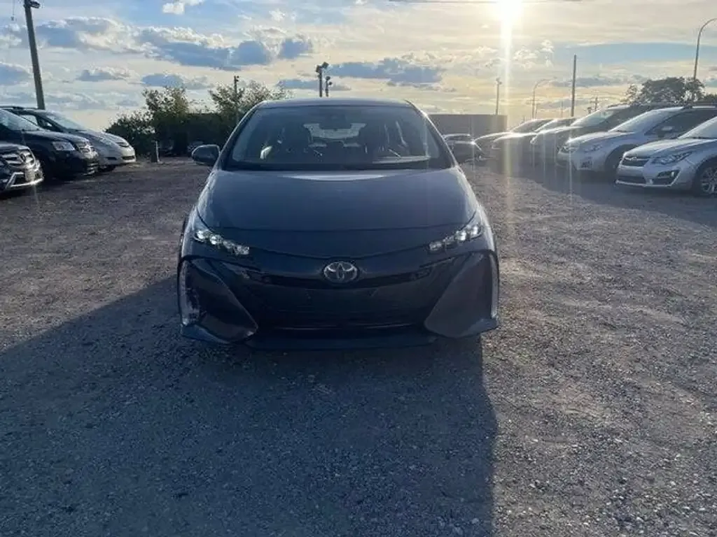 Toyota Prius Prime 2020 photo 2