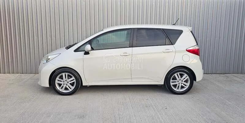 Toyota Verso-S 2011 photo 4