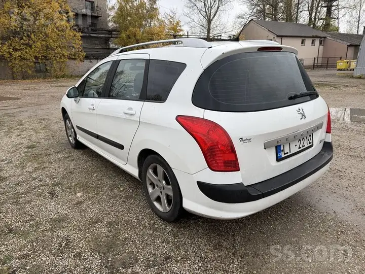 Peugeot 308 2010 photo 2