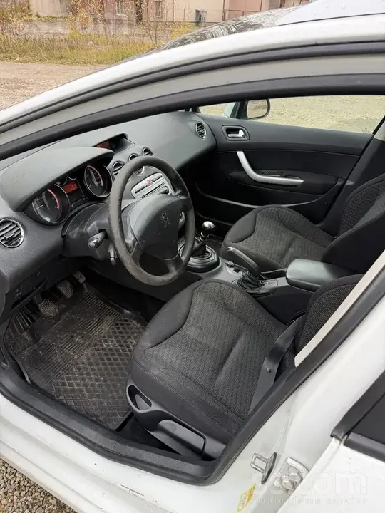 Peugeot 308 2010 photo 5