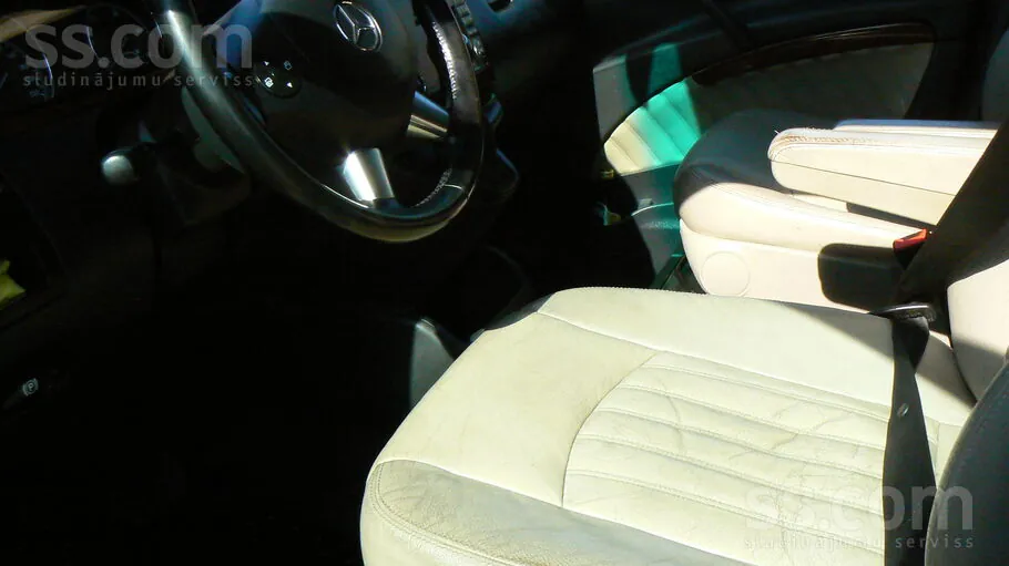 Mercedes-Benz Viano 2011 photo 3