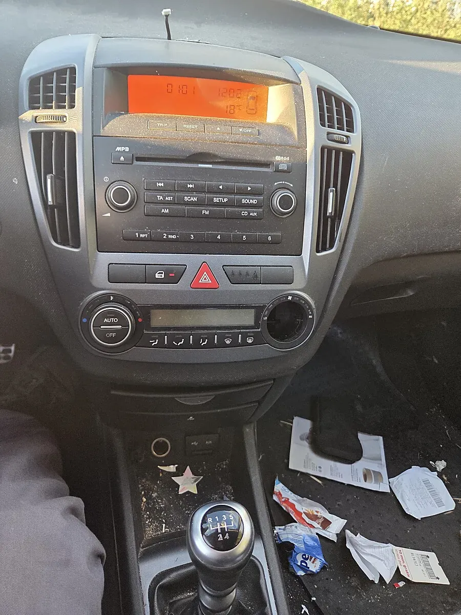 Kia Ceed 2009 photo 2