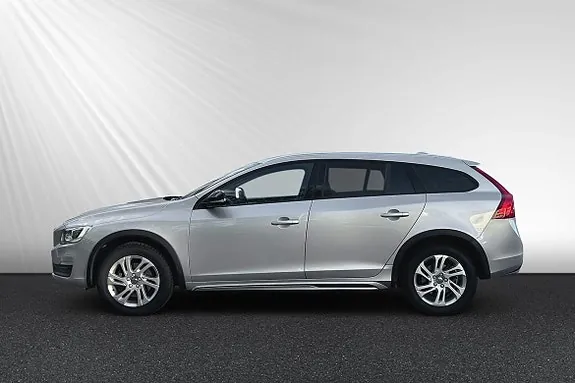 Volvo V60 Cross Country 2018 photo 3