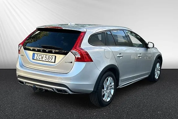 Volvo V60 Cross Country 2018 photo 5