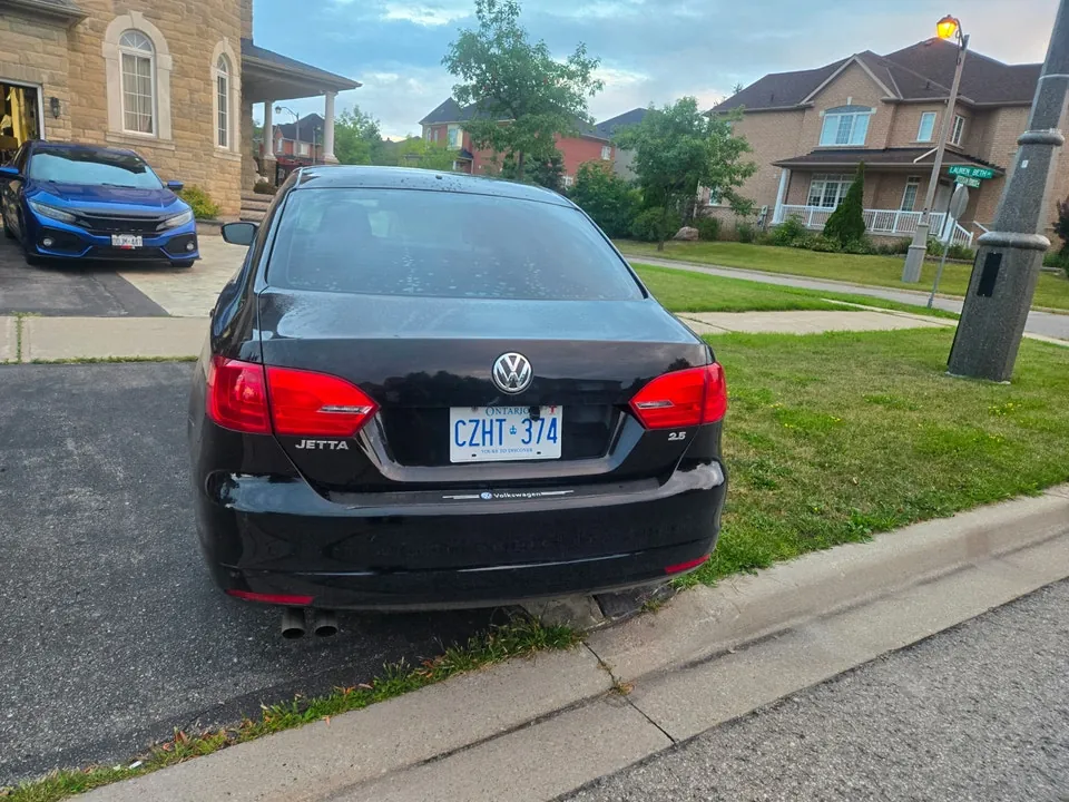 Volkswagen Jetta 2011 photo 2