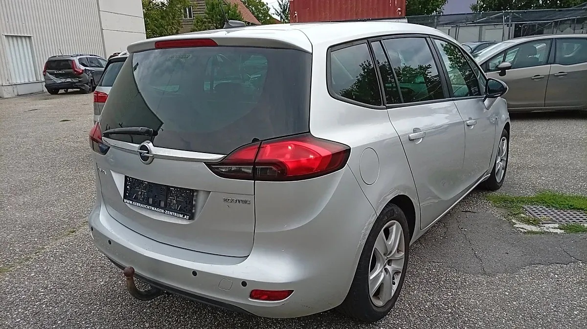 Opel Zafira 2018 photo 3