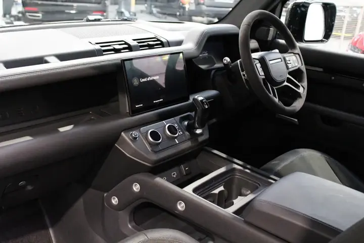 Land Rover Defender 90 2021 photo 3