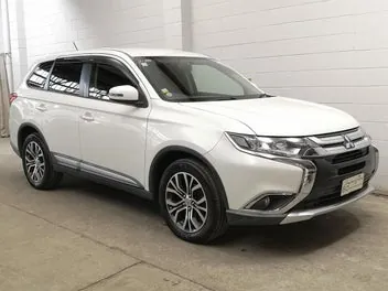 Mitsubishi Outlander 2016 photo 2