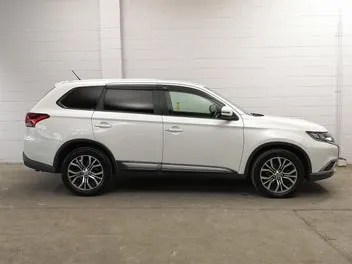 Mitsubishi Outlander 2016 photo 4