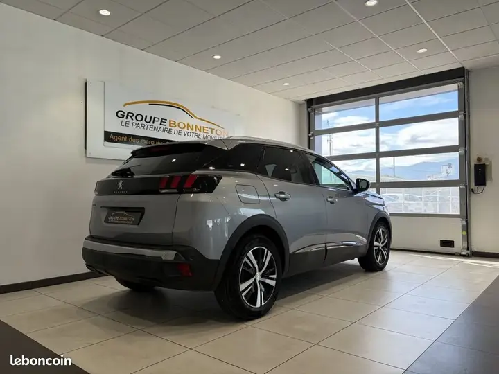 Peugeot 3008 2020 photo 2