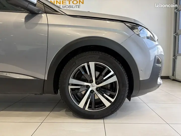 Peugeot 3008 2020 photo 3