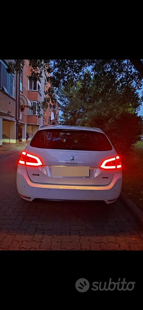 Peugeot 308 2017 photo 2