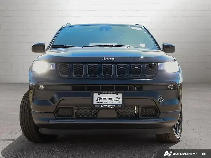 Jeep Compass 2026 photo 2