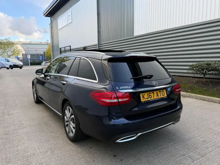 Mercedes-Benz C-Class 2018 photo 4