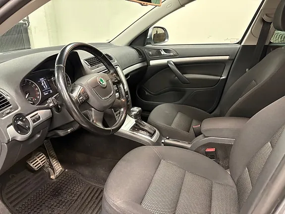Skoda Octavia 2013 photo 5