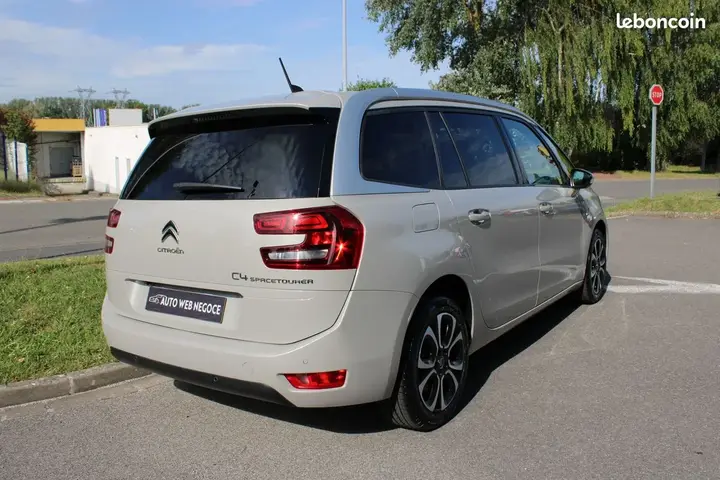 Citroen C4 Spacetourer 2020 photo 3
