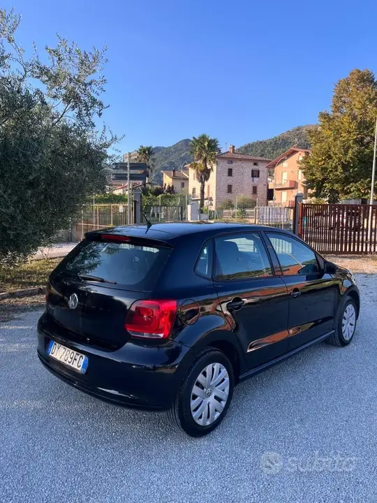 Volkswagen Polo 2009 photo 5