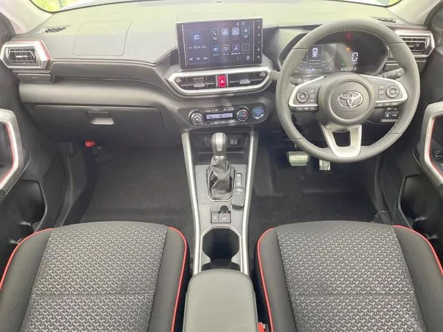 Toyota Riz Z 2026 photo 2