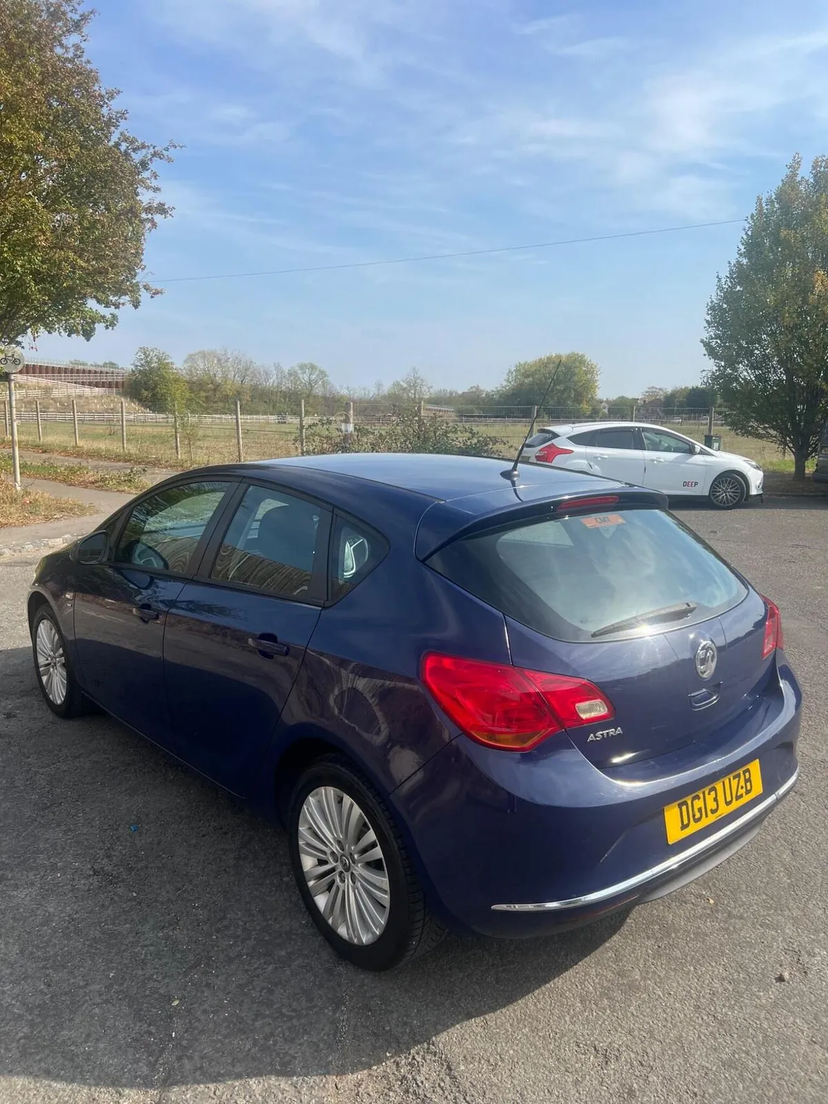 Vauxhall Astra 2013 photo 3