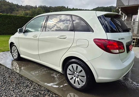 Mercedes-Benz B-Electric 2017 photo 2