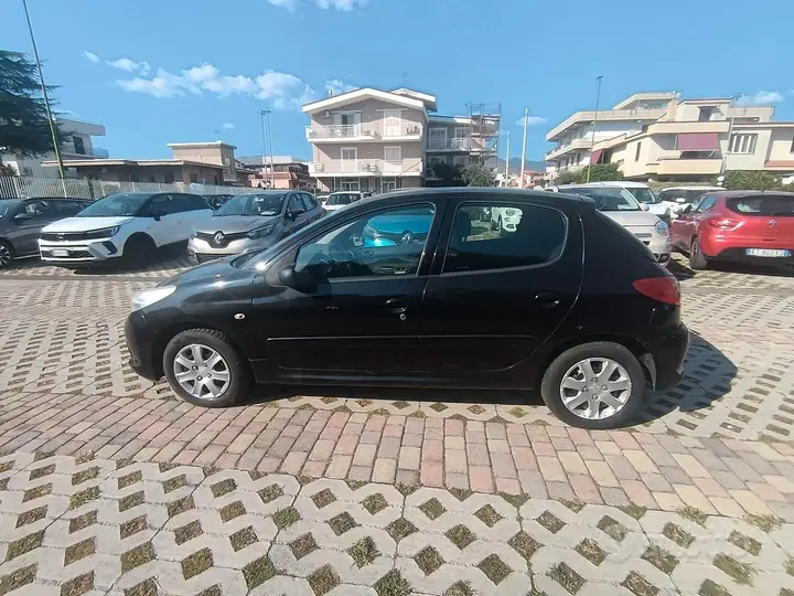Peugeot 206 2010 photo 5