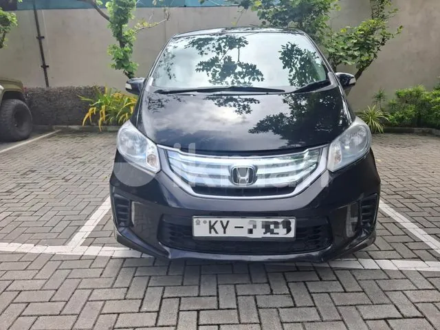 Honda Freed 2012 photo 3