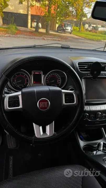 Fiat Freemont 2012 photo 4