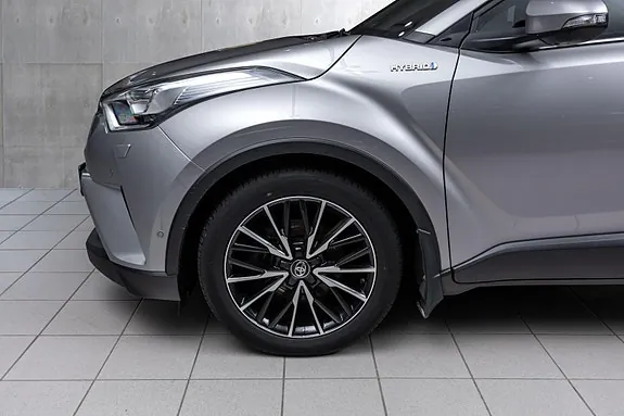 Toyota C-Hr 2017 photo 2