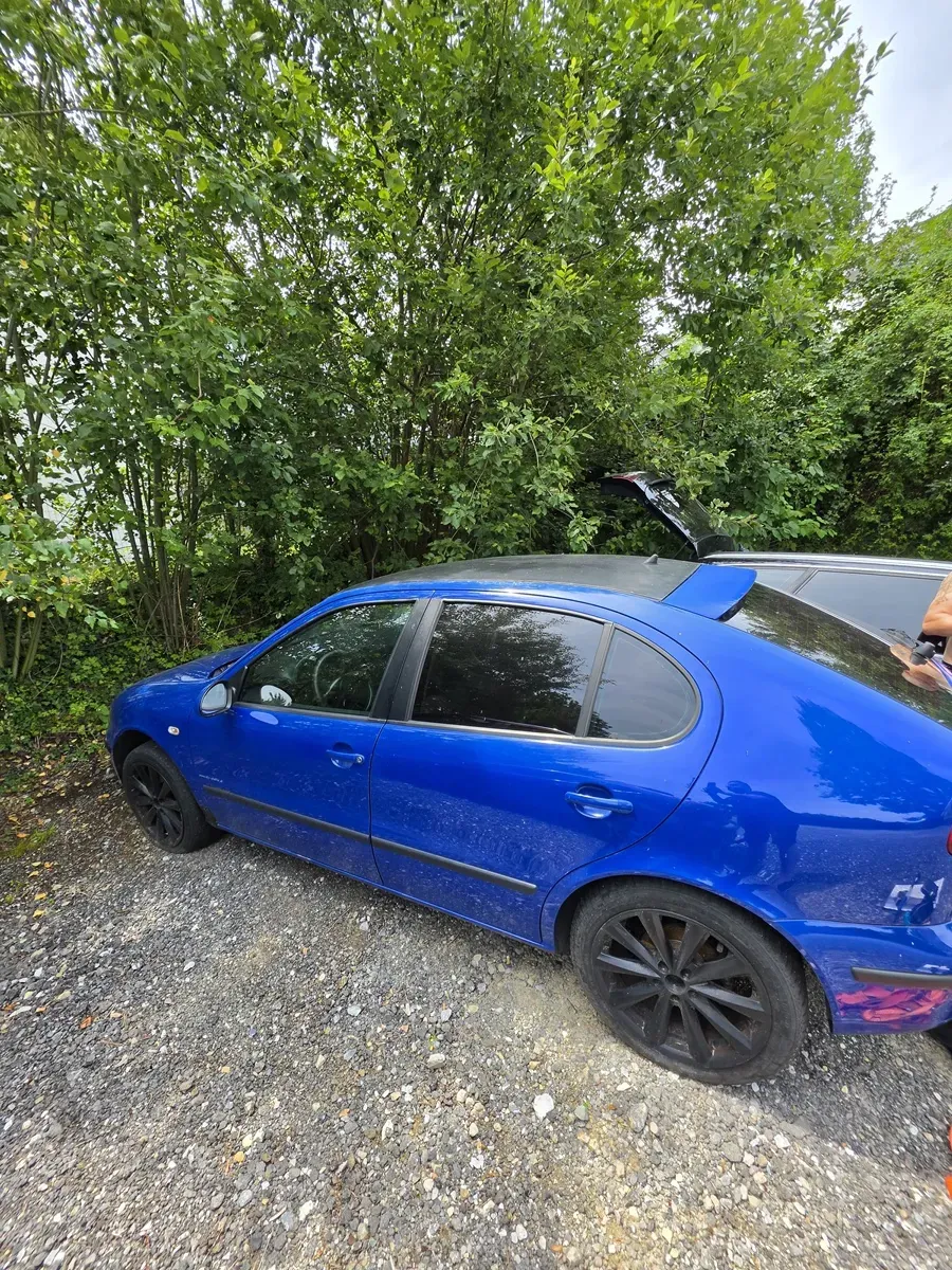 Seat Leon 2005 photo 2