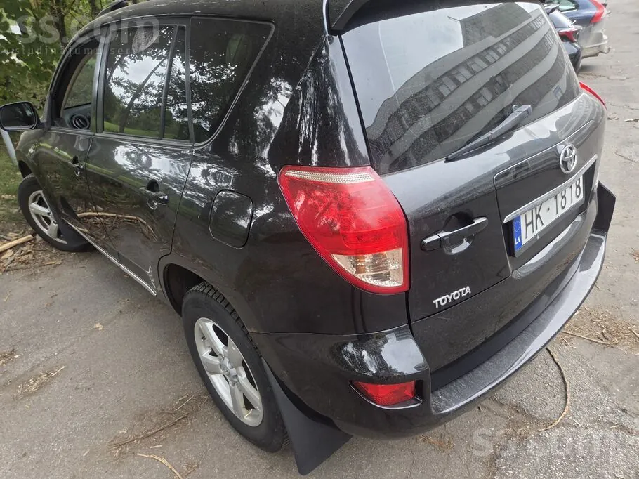 Toyota Land Cruiser 2007 photo 4
