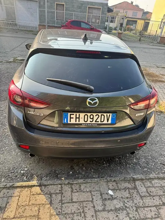 Mazda 3 2017 photo 3