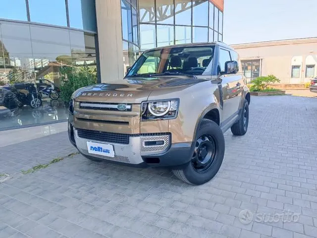 Land Rover Defender 90