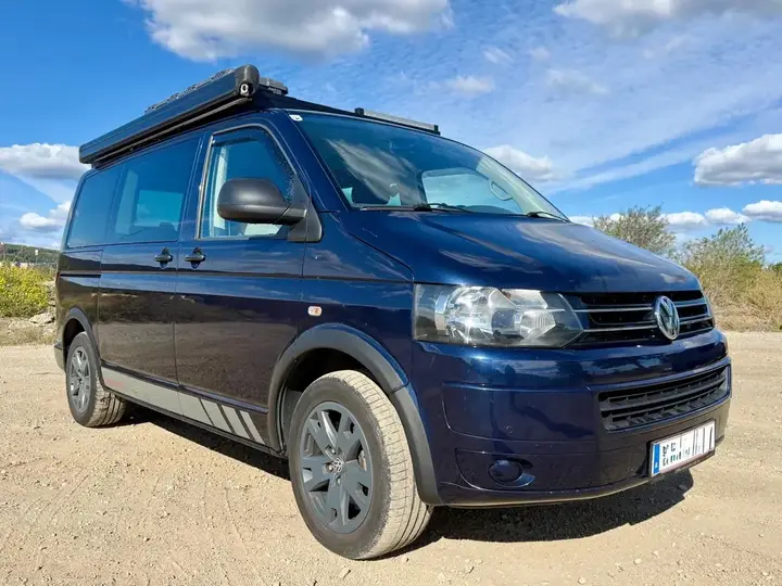 Volkswagen T5 2012 photo 3