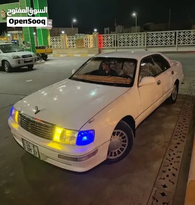 Toyota Crown 1993 photo 5