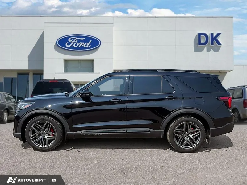 Ford Explorer 2025 photo 3