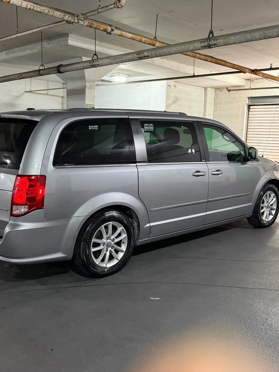 Dodge Grand Caravan 2012 photo 2