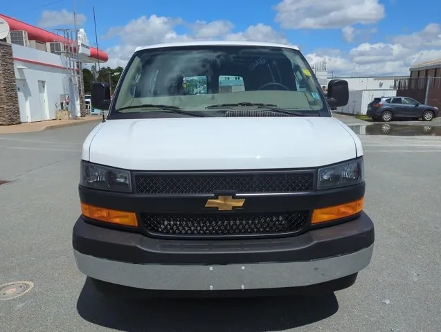 Chevrolet Express 2026 photo 3