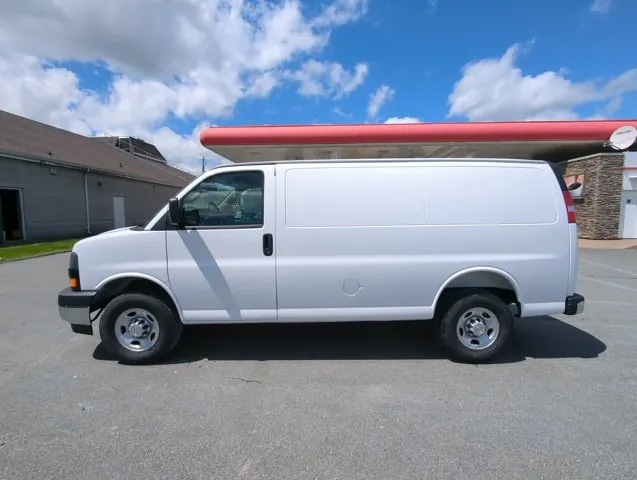 Chevrolet Express 2026 photo 5