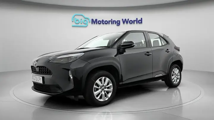 Toyota Yaris Cross 2023 photo 2