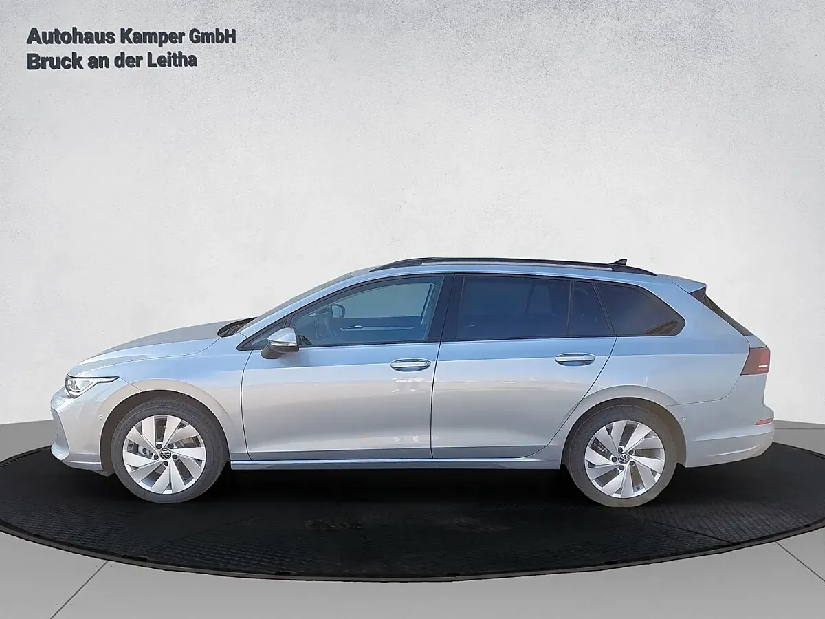 Volkswagen Golf 2025 photo 3