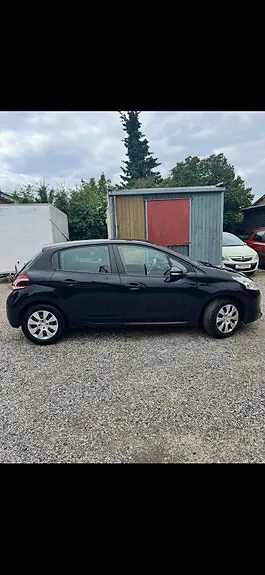 Peugeot 208 2014 photo 5