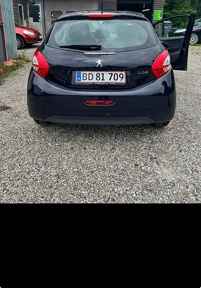 Peugeot 208 2014 photo 2