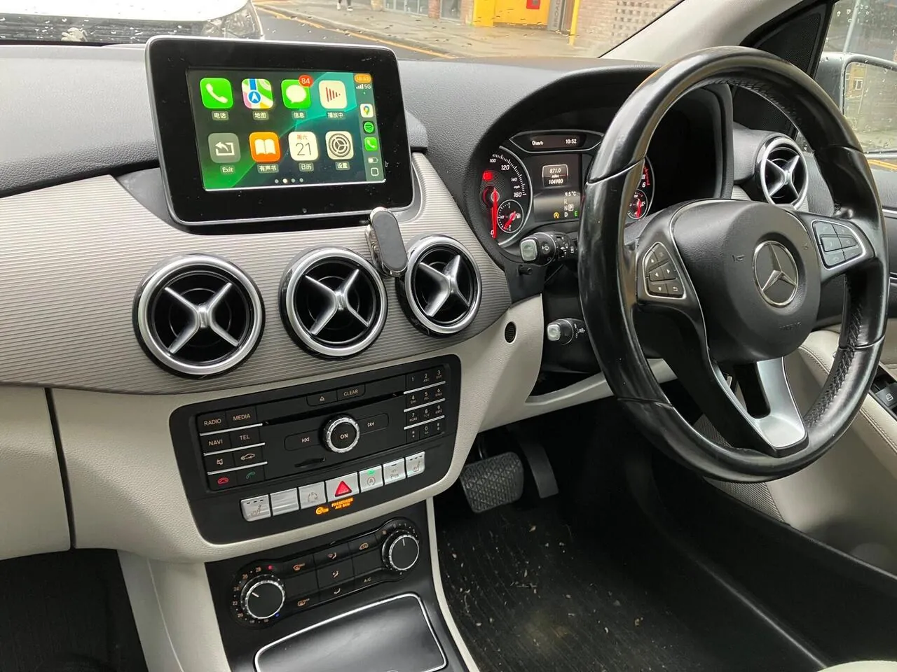 Mercedes-Benz B-Class 2015 photo 4