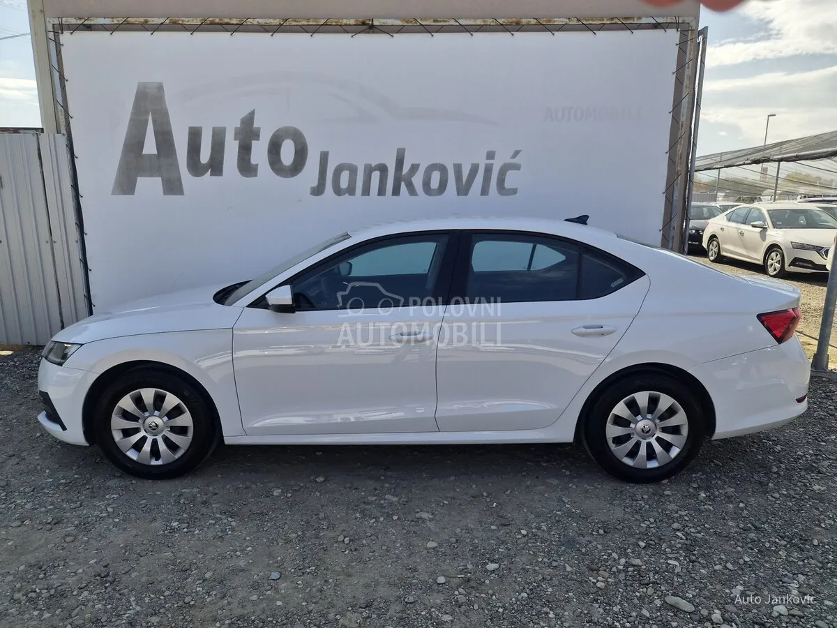 Skoda Octavia 2022 photo 2