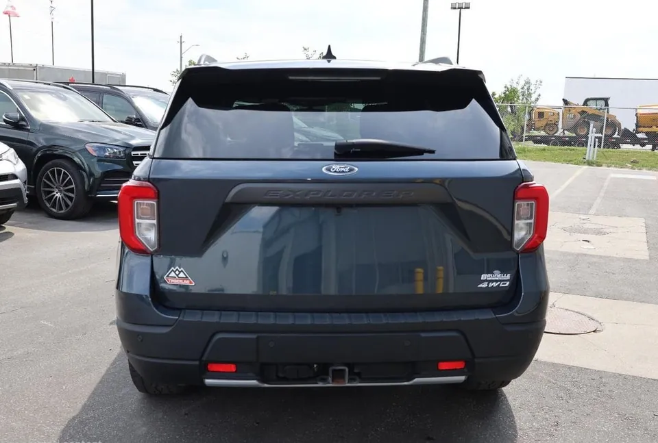 Ford Explorer 2022 photo 3