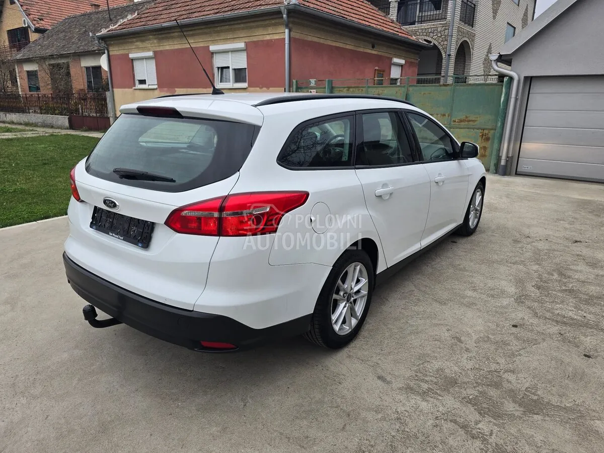 Ford Focus 2015 photo 5