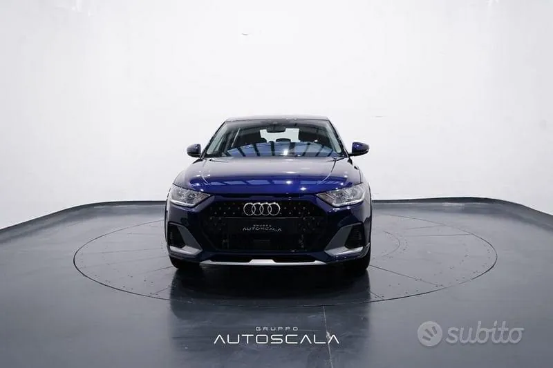 Audi A1 2025 photo 2