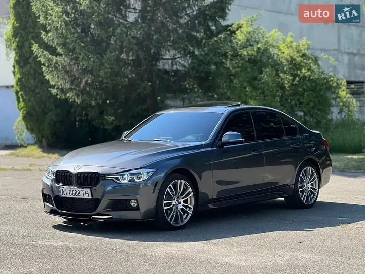 BMW 3 Series 2018 photo 2